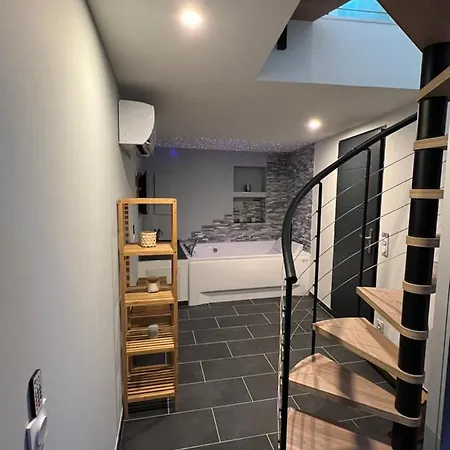 Petite Maison Cosy Et Moderne Avec Bain A Remous Hébergement de vacances