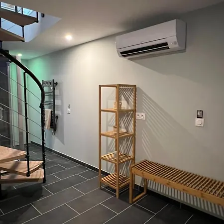Petite Maison Cosy Et Moderne Avec Bain A Remous