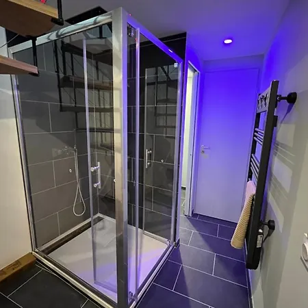 Hébergement de vacances Petite Maison Cosy Et Moderne Avec Bain A Remous Hyères