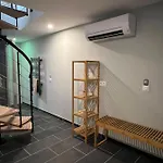 Petite Maison Cosy Et Moderne Avec Bain A Remous