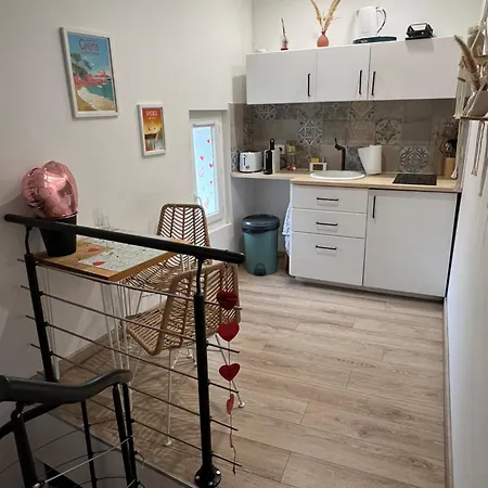 Petite Maison Cosy Et Moderne Avec Bain A Remous * Hyères